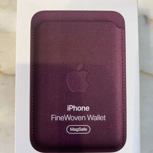 BRAND NEW IPHONE WALLET. MULBERRY (Package never opened)